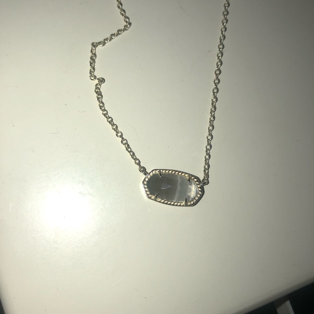 Kendra Scott necklace